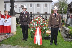 Kranzniederlegung beim Kriegerdenkmal