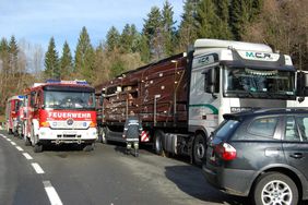Brandeinsatz Freiwillige Feuerwehr Abtenau auf B166