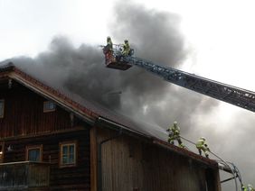 Löscheinsatz der FF Abtenau bei Dachstuhlbrand