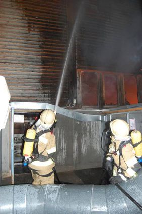 FF Abtenau Löscheinsatz Grossbrand Fa. Weinberger Holz