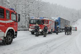 Fahrzeugbergungen durch Feuerwehr Abtenau
