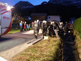 Freiwillige Feuerwehr Abtenau - PKW-Bergung aus Fischbach