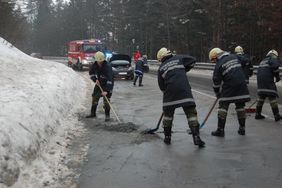 Einsatz FF Abtenau VU nähe Recyclinghof