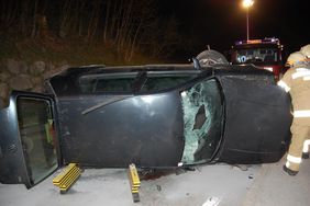 PKW überschlug sich und kam von B162 ab