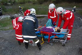 Verkehrsunfallsübung der Freiwilligen Feuerwehr Abtenau