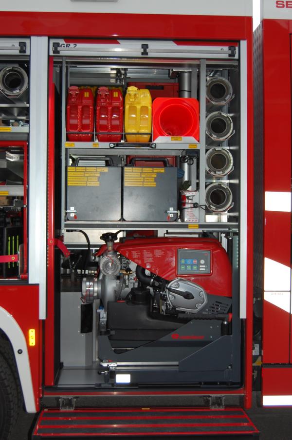 Geräteraum des Löschfahrzeuges der Feuerwehr Abtenau